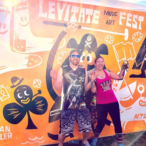 Meet your Posher, Michelle - Picture 1 of 1